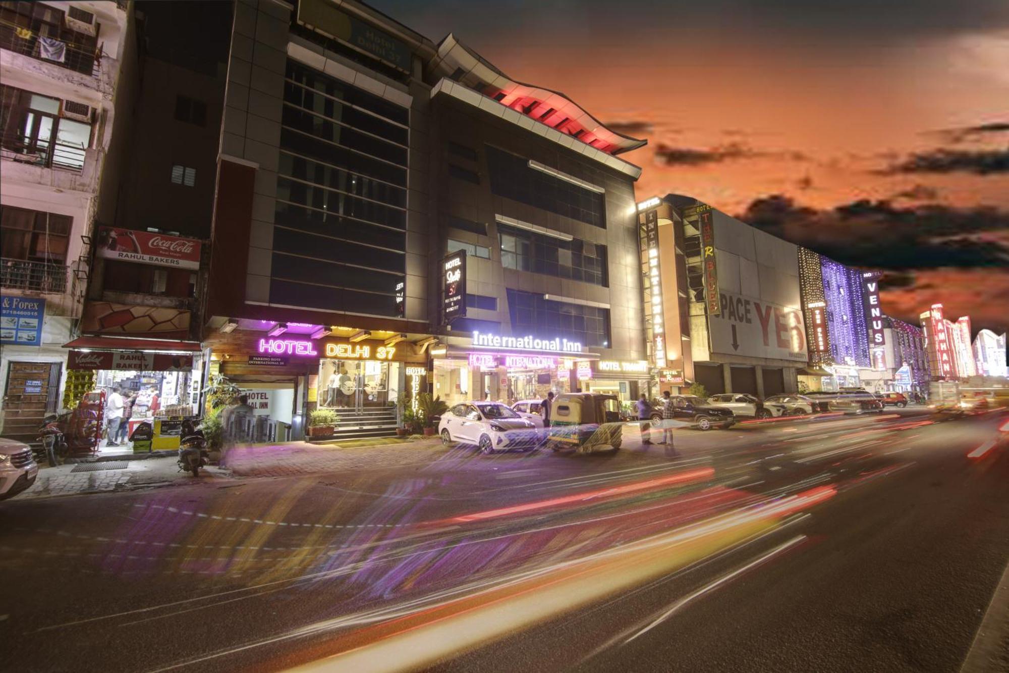 Hotel Delhi 37 By Star Group Near Delhi Airport نيودلهي المظهر الخارجي الصورة