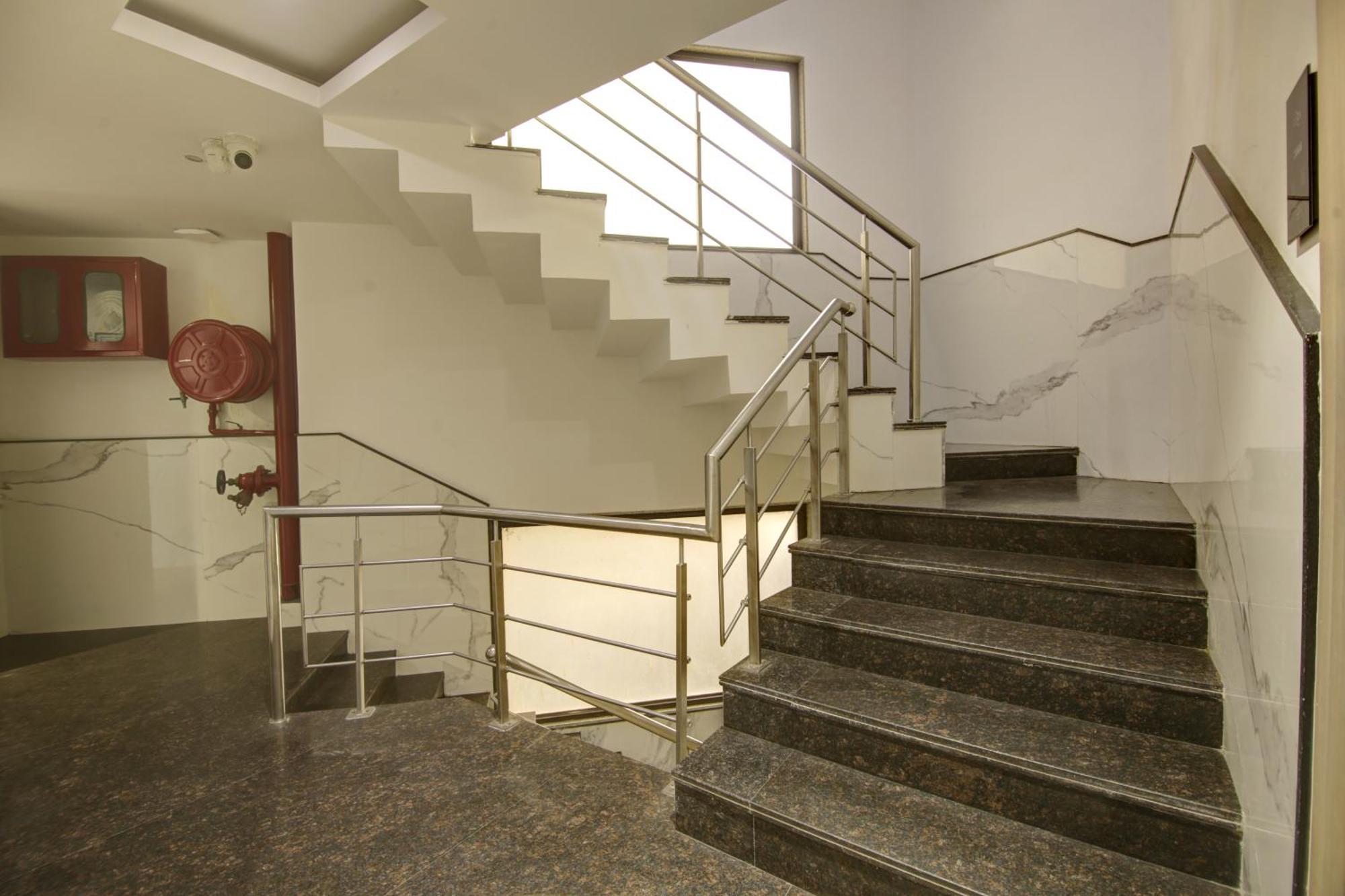 Hotel Delhi 37 By Star Group Near Delhi Airport نيودلهي المظهر الخارجي الصورة