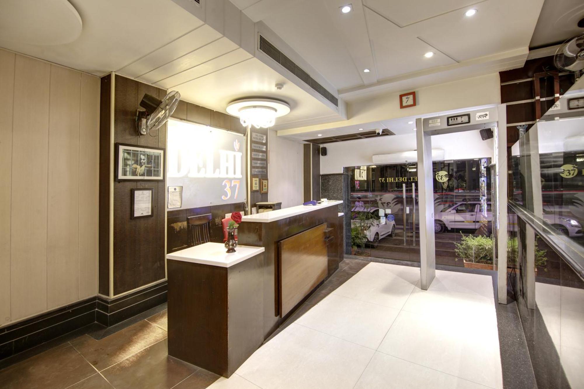Hotel Delhi 37 By Star Group Near Delhi Airport نيودلهي المظهر الخارجي الصورة