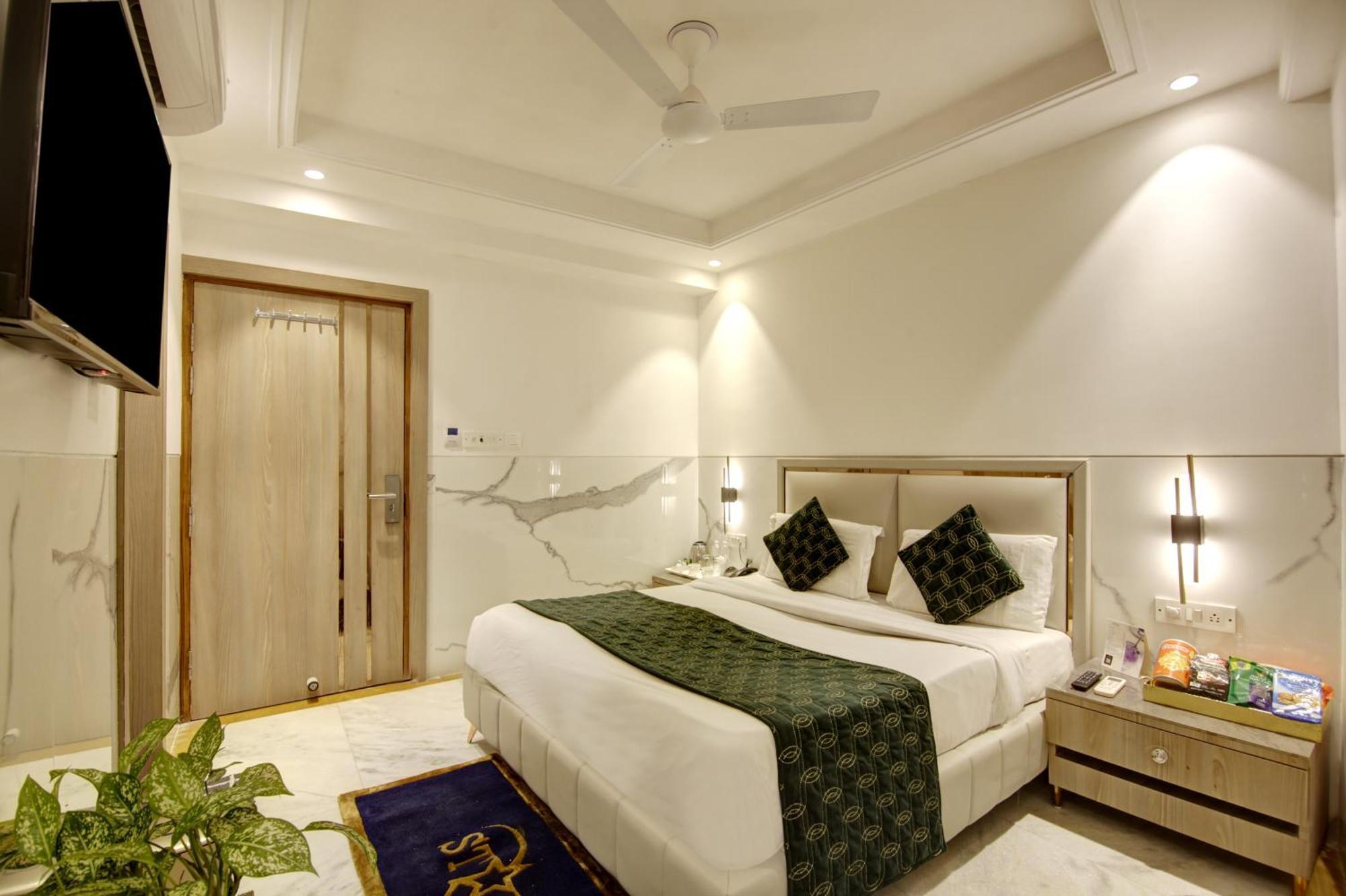 Hotel Delhi 37 By Star Group Near Delhi Airport نيودلهي المظهر الخارجي الصورة