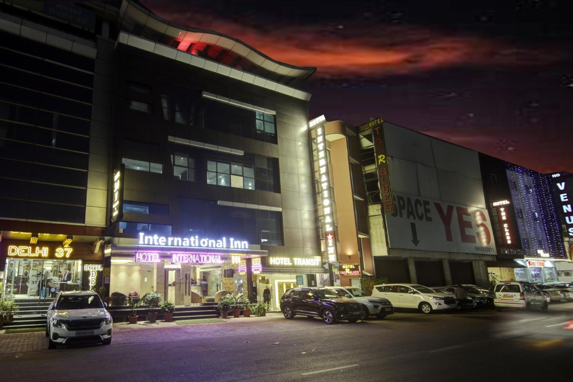 Hotel Delhi 37 By Star Group Near Delhi Airport نيودلهي المظهر الخارجي الصورة